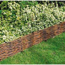 Bordure de jardin en osier 3