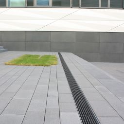 Grille en fonte barres longitudinales 4