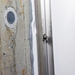 Mastic étanche à l'eau sous 4