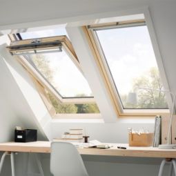 Fenêtre de toit électrique VELUX GGL 306821 bois ENERGIE Triple vitrage, clavier murale inclus