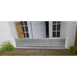 Kit Protection mobile contre les inondations Large MASYS HOWA KIT - Système de barrage anti-eau grand
 3 profilés creux en aluminium de 20 cm de hauteur, jusqu'à 2,0 m de largeur, stables et rapides à monter