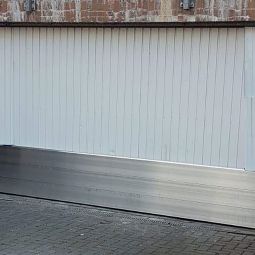 Kit Protection mobile contre les inondations XLarge MASYS HOWA KIT - Système de barrage anti-eau extra grand
 3 profilés creux en aluminium de 20 cm de hauteur, jusqu'à 3,0 m de largeur, montage rapide, stables et réutilisables