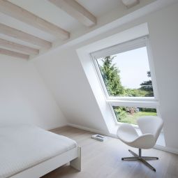 VELUX Fenêtre de toit verrière plane GGU GIU PVC Blanc THERMO à rotation en kit Kit constitué de: fenêtre de toit à rotation double vitrage standard, élement supplémentaire, raccord de finition, kit d´extension