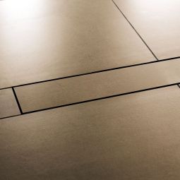 Schlüter-KERDI-LINE D Couvercle de caniveau de douche V4A Acier inoxydable Adapté pour revêtement carreaux et sans cadre, convient à toutes les hauteurs de revêtement