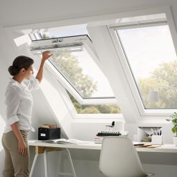 Fenêtre à Rotation solaire Velux 5