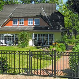 Poteau de clôture pour panneaux 4