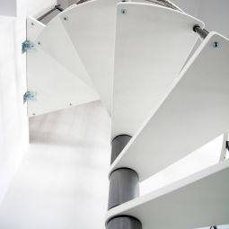 Escalier en colimaçon rond acier 4
