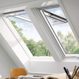 Fenêtre de toit à projection VELUX GPL 2070 bois finition blanche THERMO Double vitrage standard