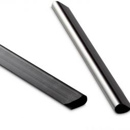 Rail de serrage pour bande de pare-vue grillage rigide double fils noir pour la fixation de bande de pare-vue, paquet de 25 pièces